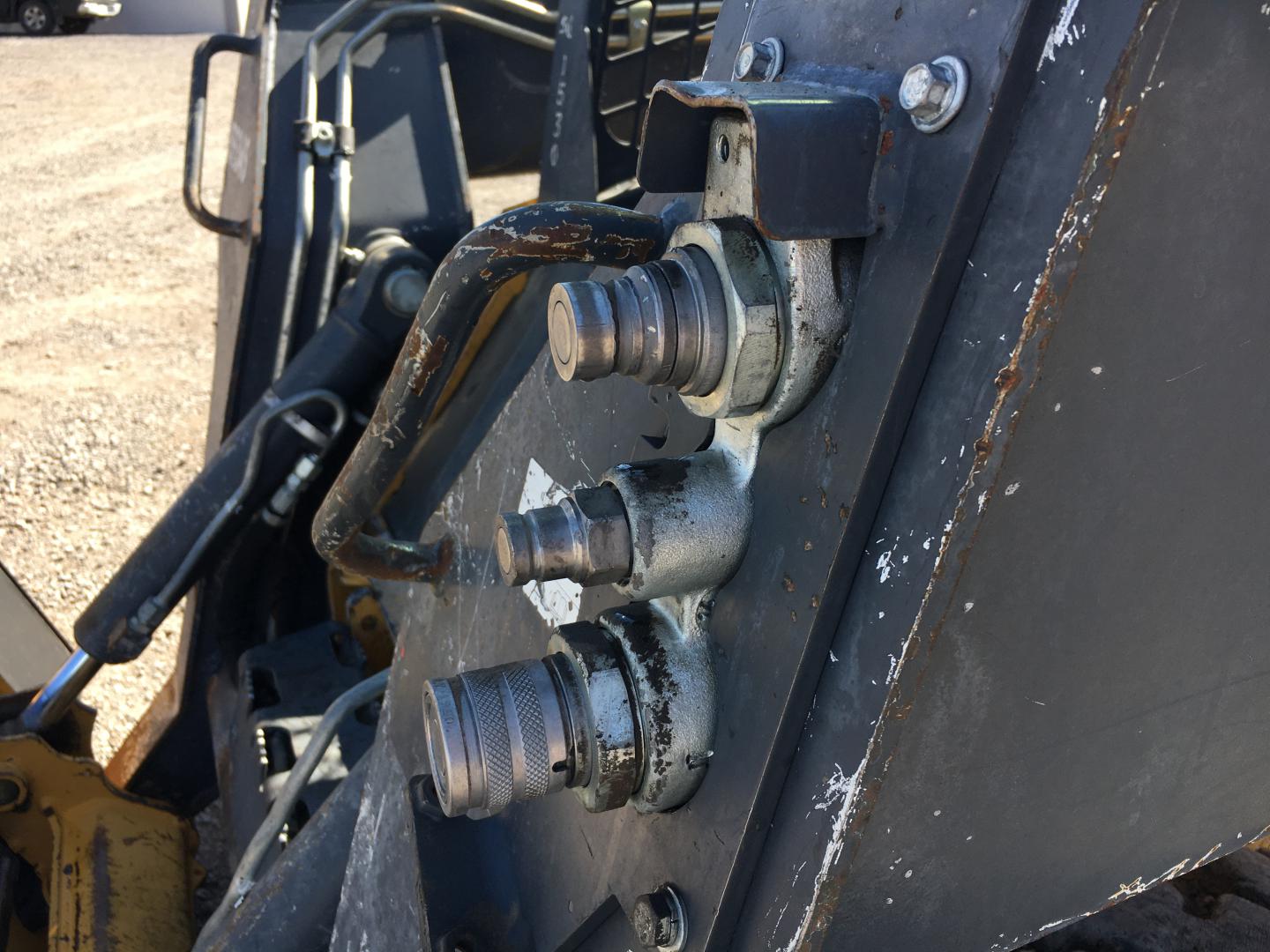 ./imagenes/INVOICE/2019/17117/MINICARGADOR JOHN DEERE 318E (15).JPG